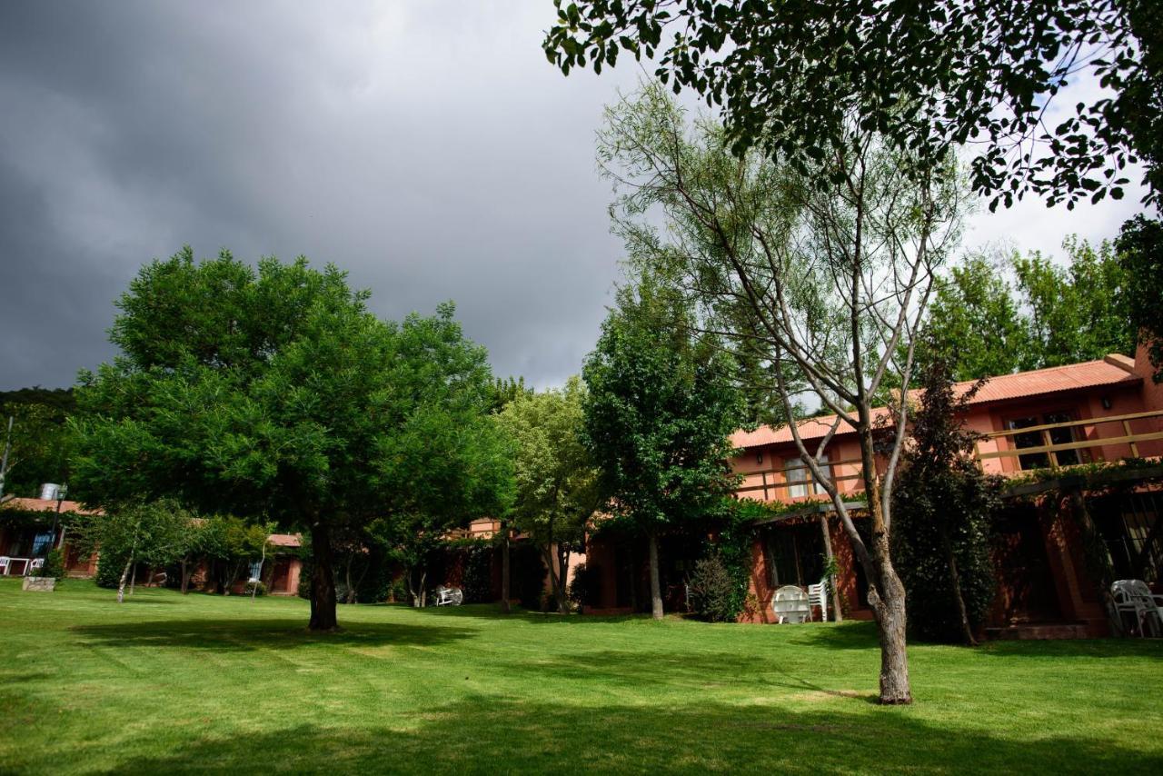 Los Almendros La Cumbre Bagian luar foto
