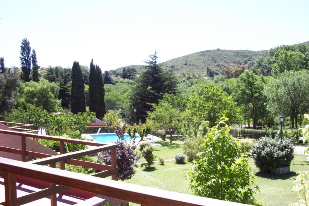 Los Almendros La Cumbre Bagian luar foto